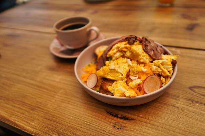 Kaffee-, Tee- und Saftservice zum Frühstück
